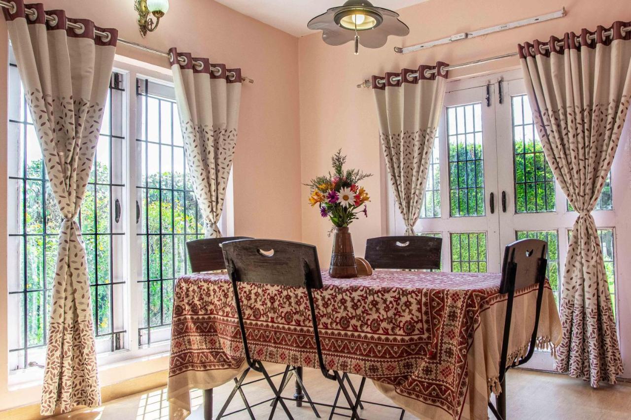 Pine View Stay Уті Екстер'єр фото