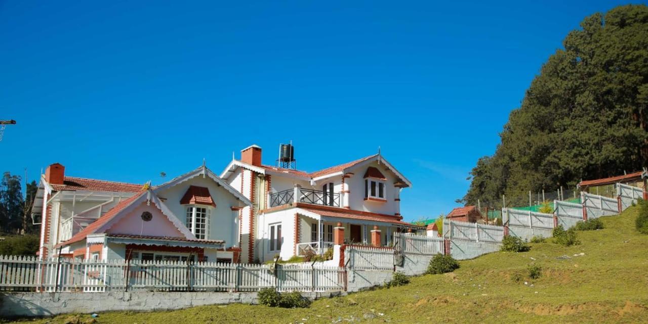 Pine View Stay Уті Екстер'єр фото